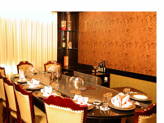 কেনা পাইপলাইন প্রাকৃতিক গ্যাস ওভাল আকৃতি Teppanyaki গ্রিল টেবিল দশ আসন অনলাইনে উৎপাদন