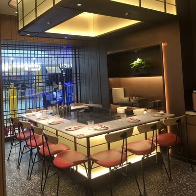 কেনা রেস্টুরেন্টের জন্য 48 ইঞ্চি জাপানি ফ্যামিলি তেপ্পানইয়াকি গ্রিল টেবিল অনলাইনে উৎপাদন